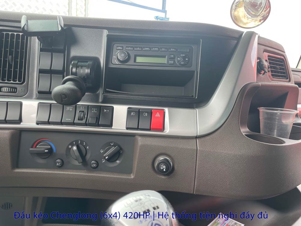 Giá xe đầu kéo Chenglong (6x4) 420HP Nhập Khẩu